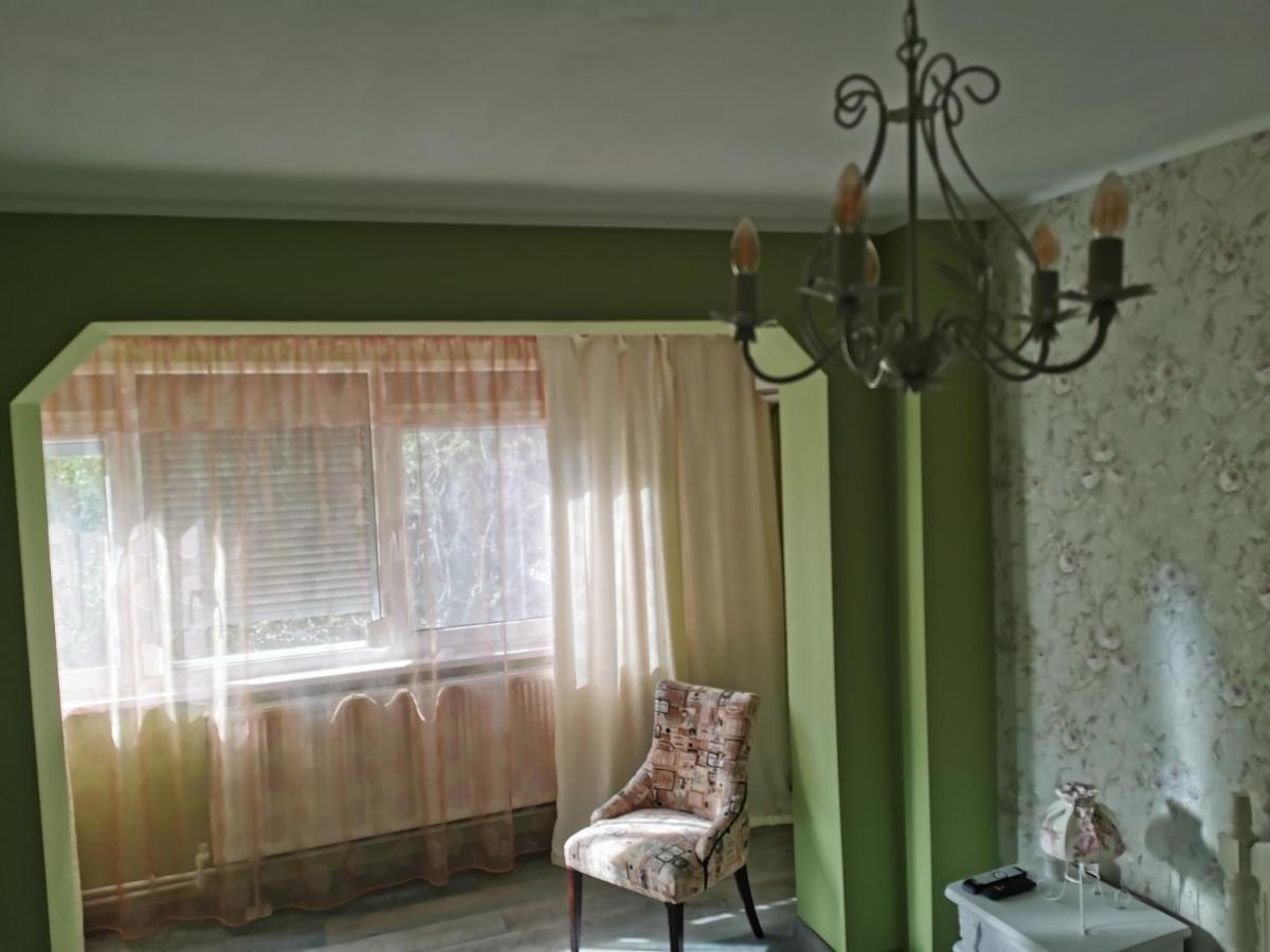 Chic Apartment Браїла Екстер'єр фото