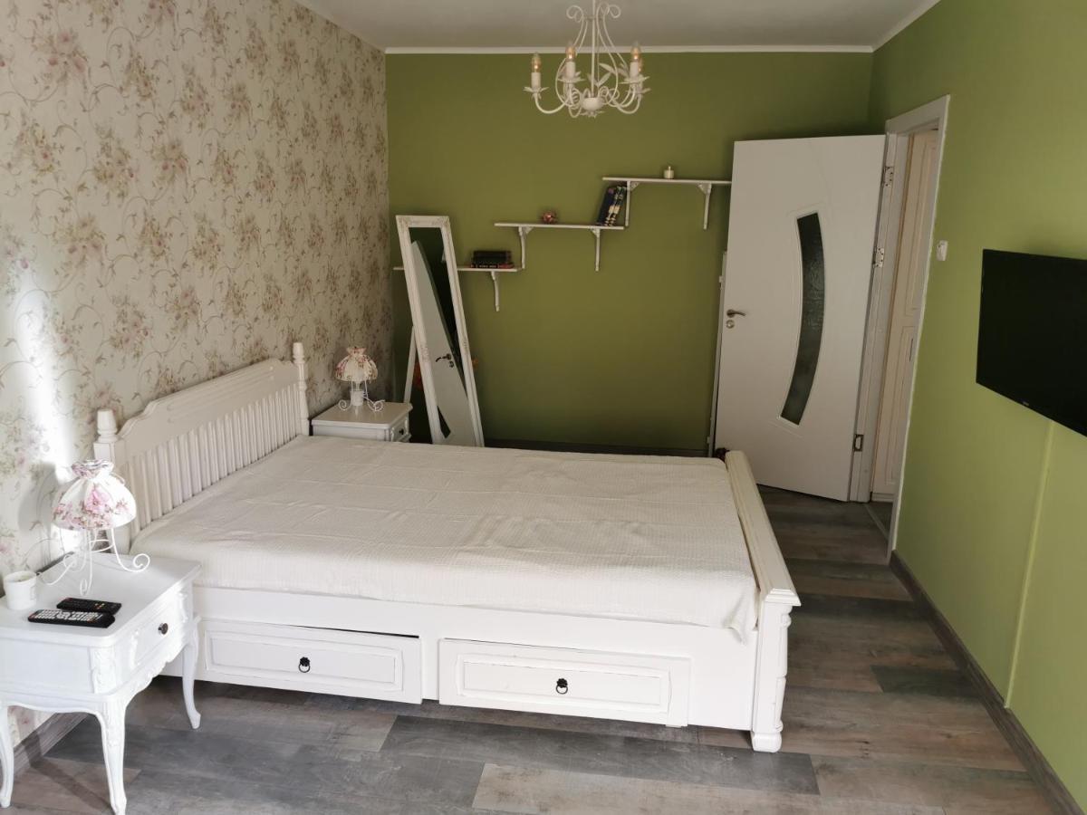 Chic Apartment Браїла Екстер'єр фото