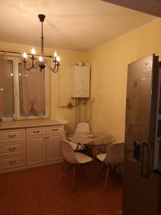 Chic Apartment Браїла Екстер'єр фото